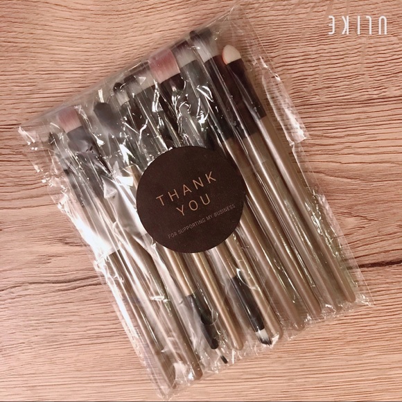 NEW random Nude 15 pcs Pro Makeup Brush Set - Picture 2 of 5